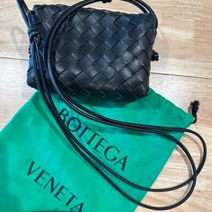 Bottega Veneta Mini Intrecciato leather cross body purse black